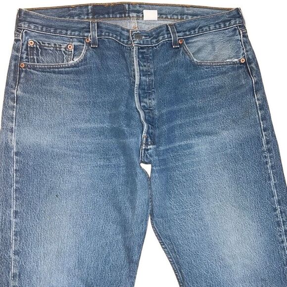 Vintage 501 Button Fly Levi’s Blue Jeans Men size 40 - Picture 3 of 10